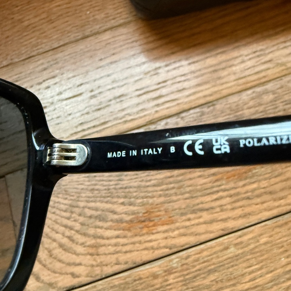 CHANEL Glossy Black Eyewear - Picture 5 of 14